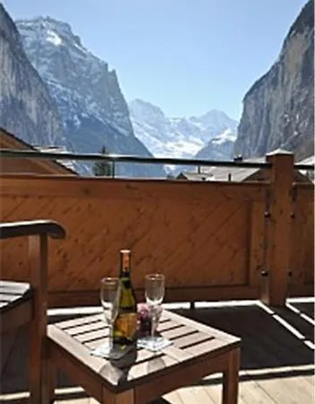 Charming Penthouse Appartement Lauterbrunnen Kamer foto